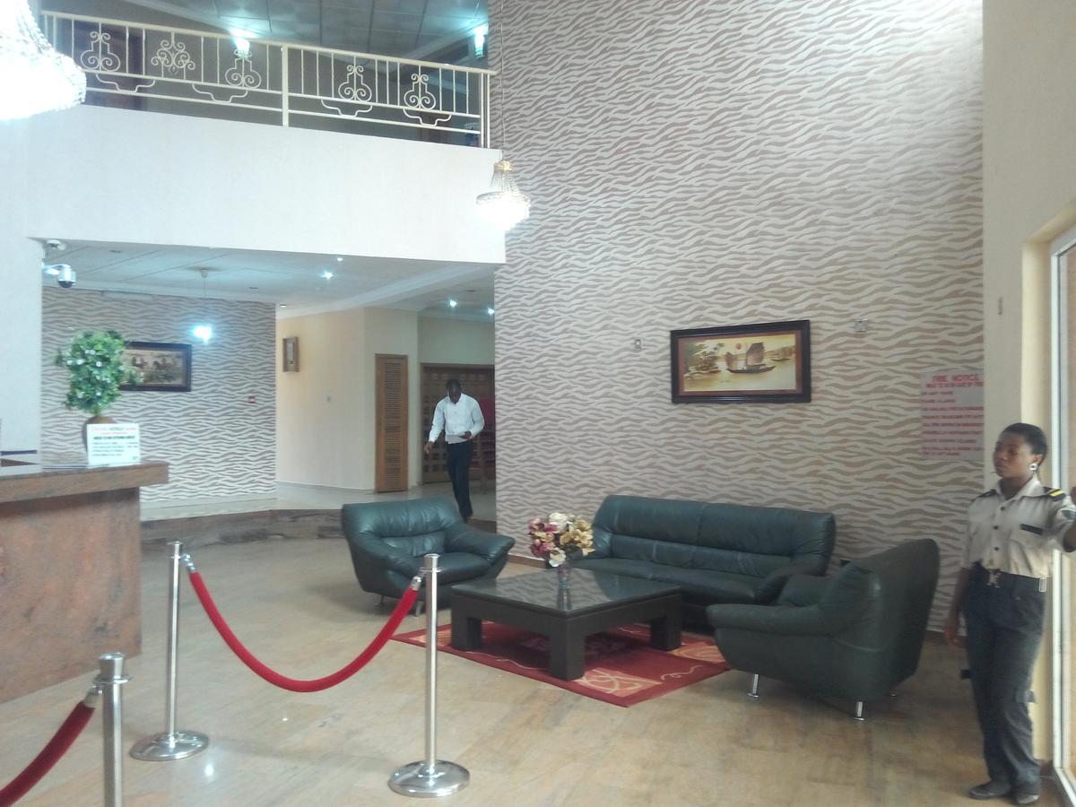 Orchid Hotel 아사바 외부 사진